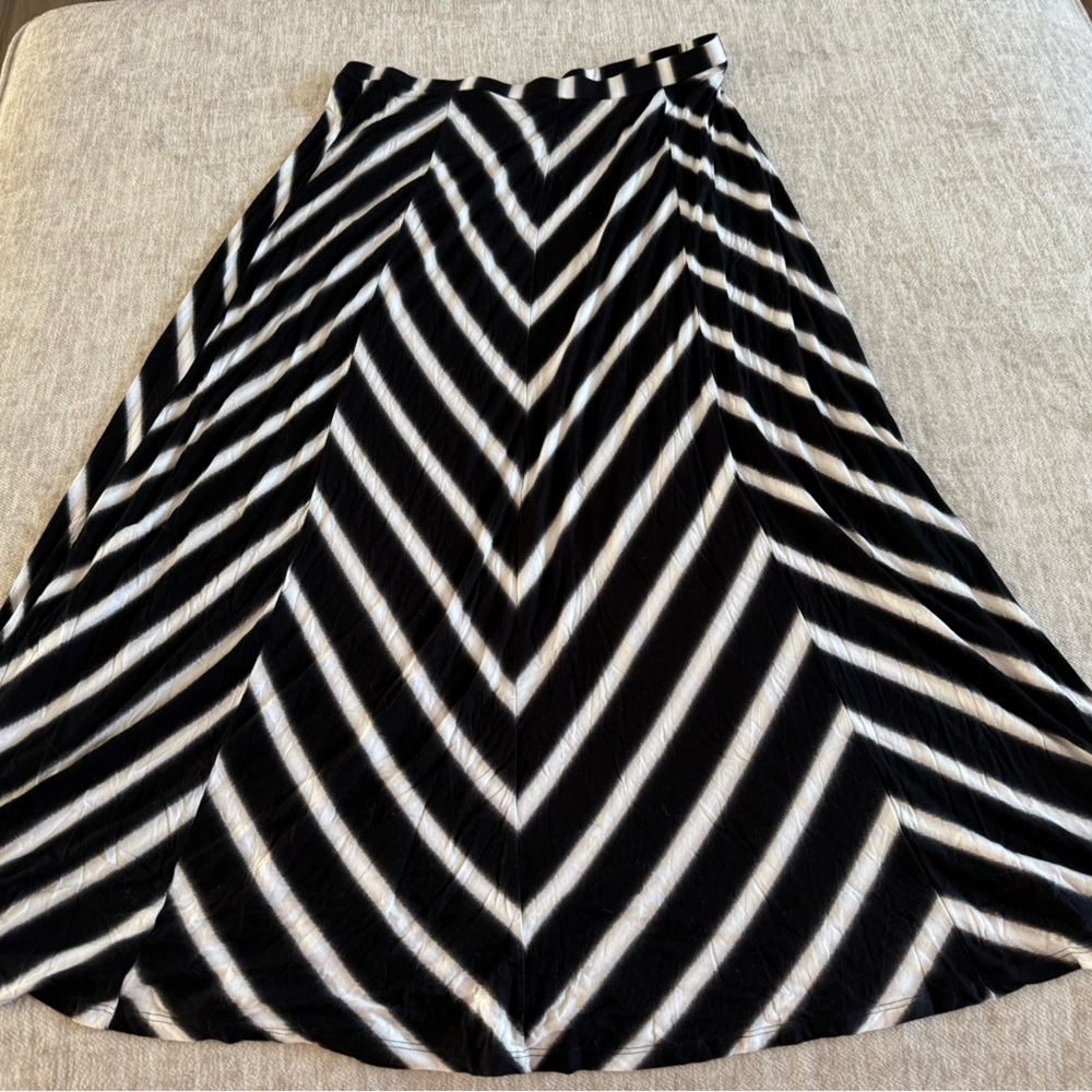 Falls Creek Black and White Chevron Maxi Skirt